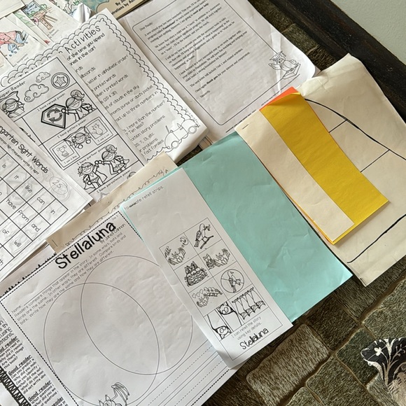 Homeschooling lot 🍎 - Picture 7 of 17